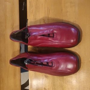 Paul Green Munchen Red Sleek Leather Sneakers - Women’s US Size 7